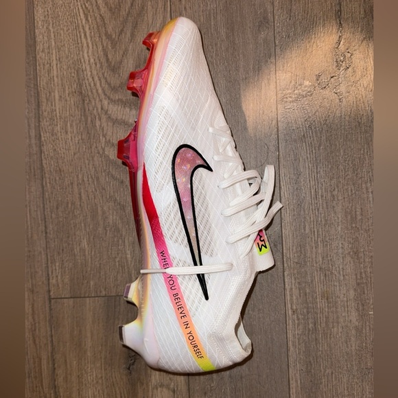 Nike macerials - Picture 5 of 7